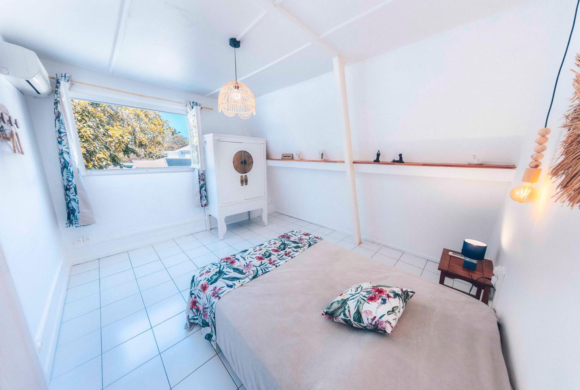 Appartement Coco T4 En R+1 Proche Du Lagon Ла-Салин-ле-Бен Экстерьер фото